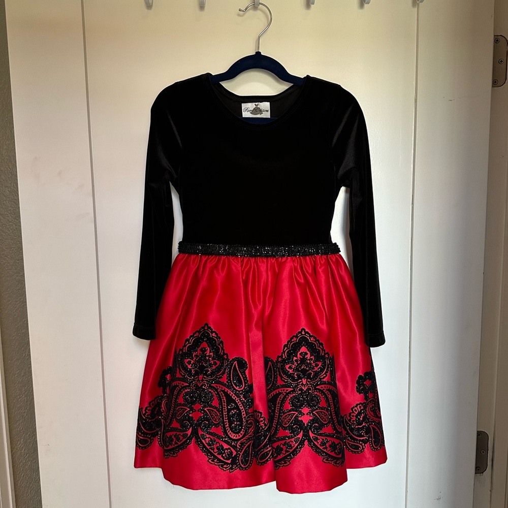 Girls holiday dress, size 7